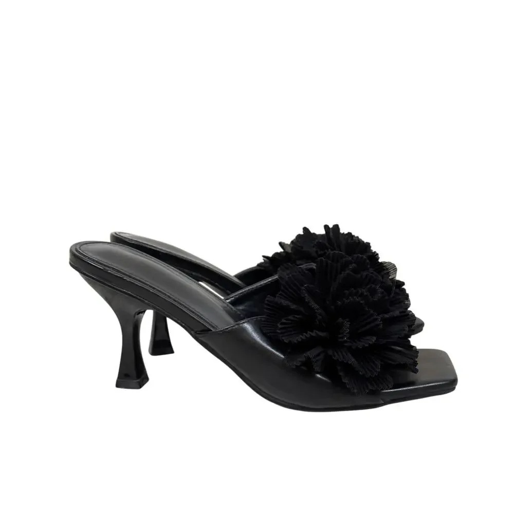 Unbranded Womens 9 Black Floral Applique Faux Leather Heels Party Shoes NEW